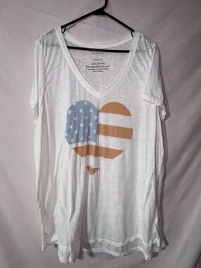 torrid White V-Neck Tee with Blue and Red Heart Graphic